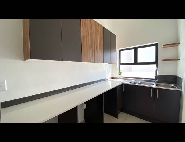 3 BEDROOM HOUSE FOR SALE IN BRITANNIA REEF ESTATE